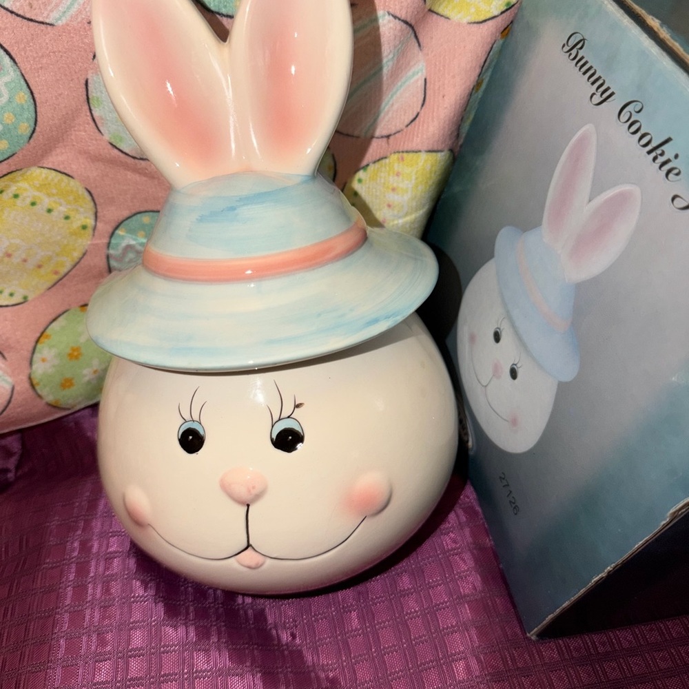 Bunny cookie jar